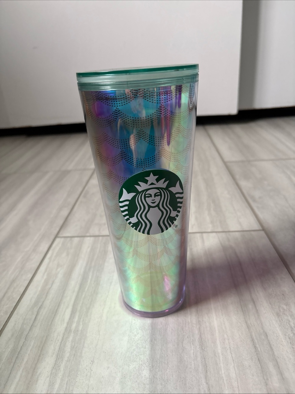 Starbucks Iridescent Mermaid Scales Acrylic Coffee Cold Cup Tumbler 24ozno straw